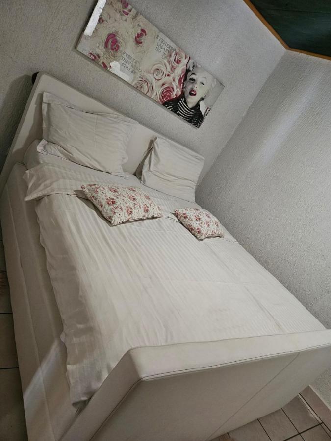 Apartmani Sanja 클레노비차 외부 사진